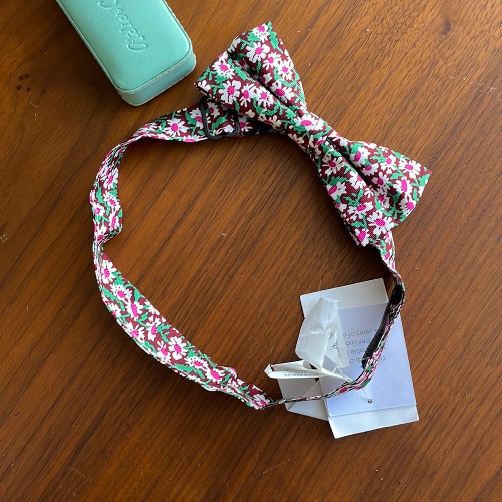 Crewcuts bow tie. NWT